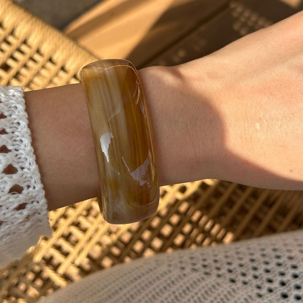 

Resin Cuff Bangles Irregular Wide Bangle Bracelet Light Luxury Geometric Bacelet Women Jewelry