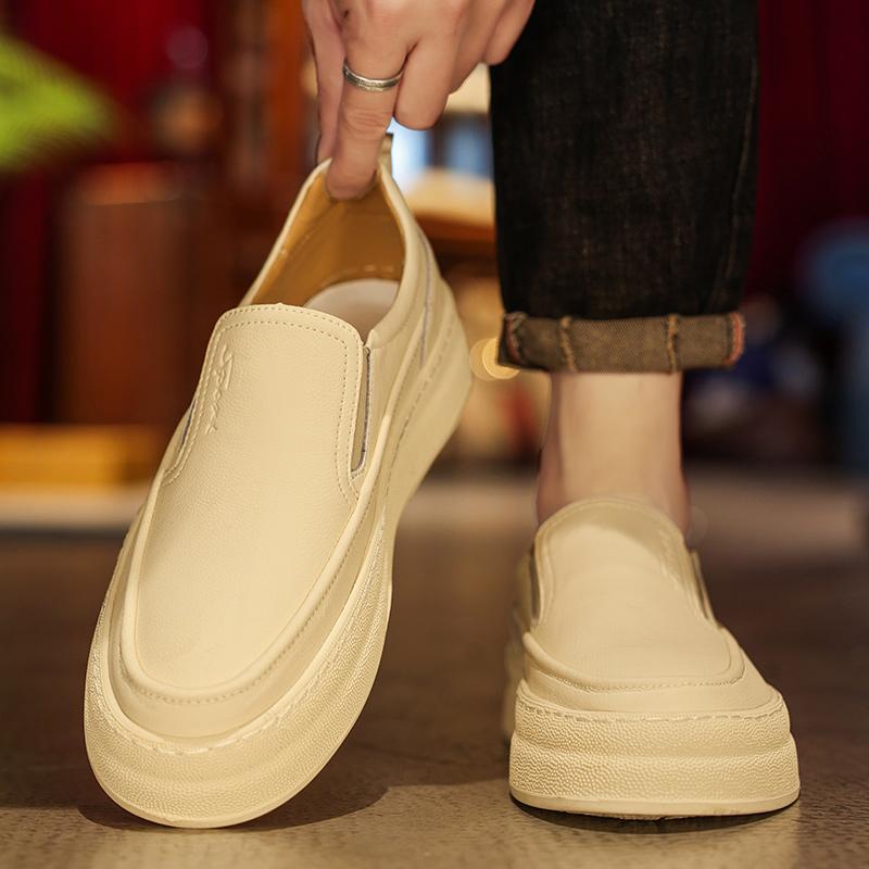 Fashion New Leather Men's Shoes Luxury  Black Slip On Loafers Business Casual Shoes Soft Bottom Driving Shoes Men Formal Mocassins