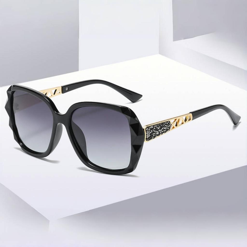 New Ladies' Sunglasses With High Sense And Diamond-Encrusted Sunglasses Protect Against Ultraviolet Rays In Summer.