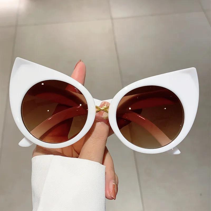 Nya Små Bågar Kattögon Solglasögon Dam Märkesdesigner Mode Solglasögon Klassiska Herr Vintage Glasögon Uv400