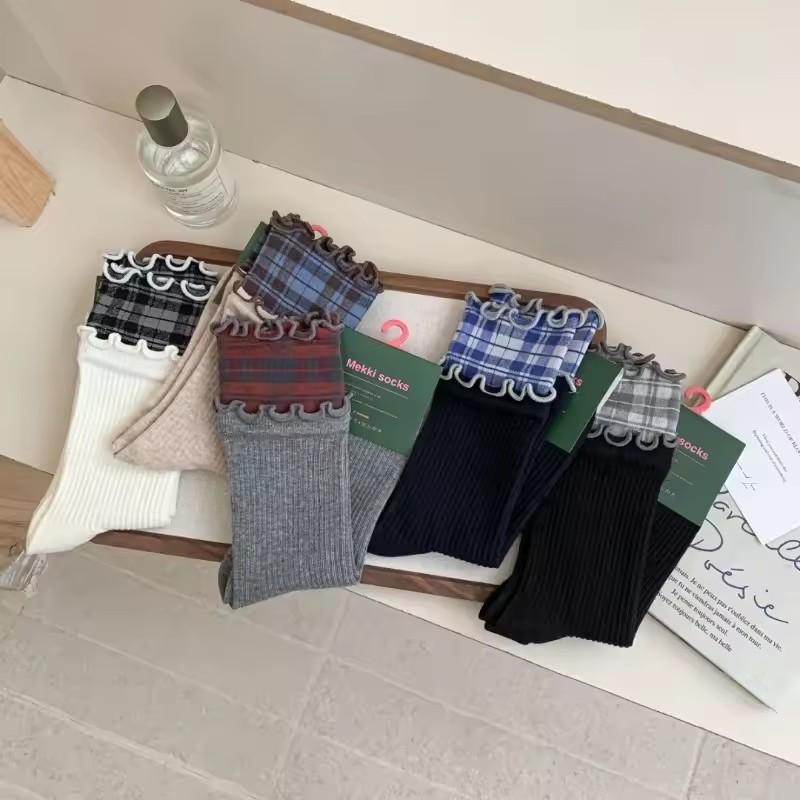 1 Pair Women's Socks Korean Plaid Retro Simple Versatile Curled Edge Mid Tube Socks Comfortable Breathable Socks