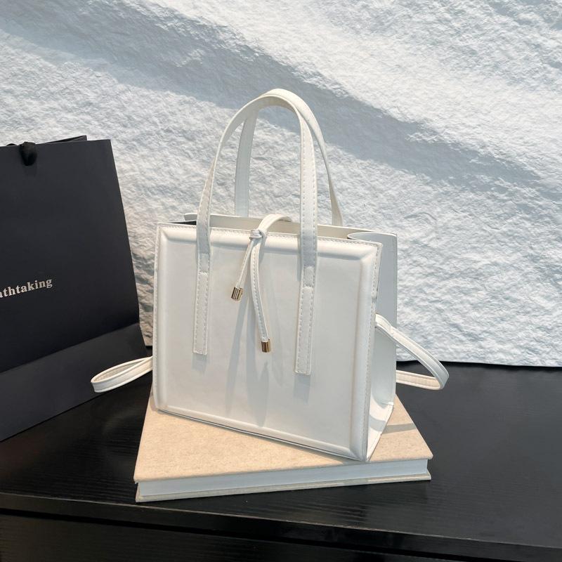 Summer Trend Fashion Simple Versatile Shoulder Bag Casual Commuter Messenger Bag Women's Small Square Bag