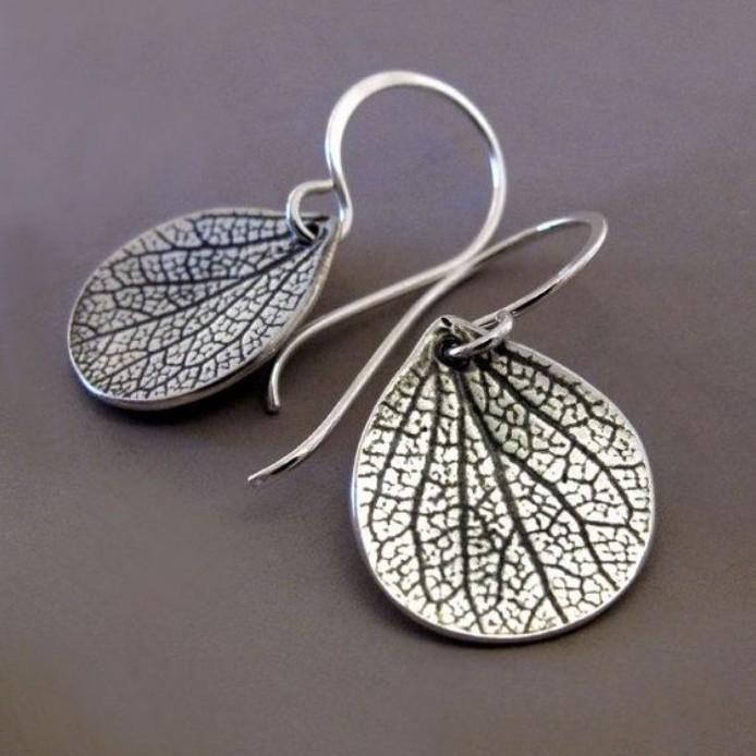 Delicate Silver Color Round Leaf Dangle Earrings Metal Carving Earrings for Women
