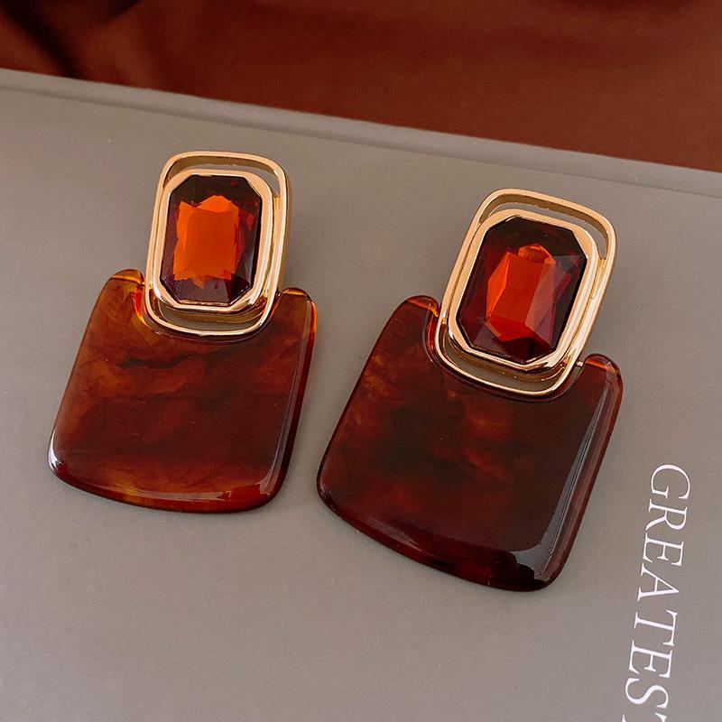 

European-American Retro Ombre Diamond Stud Earrings: Sterling Silver, Minimalist Square Design