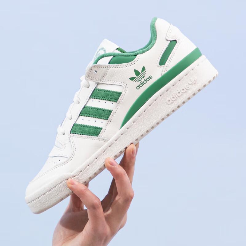adidas Men's All-Season Low-Top Sneakers IG3778