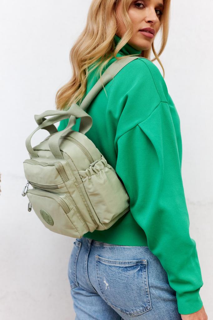 Ein praktischer Damenrucksack aus Nylon - Peterson