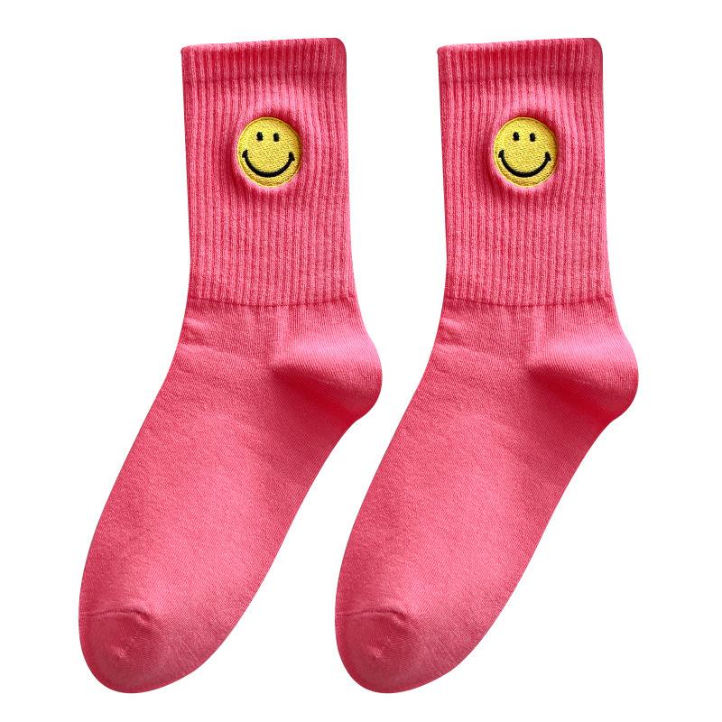 Einfarbige, mittellange Socken mit frischem, lächelndem Gesichtsmuster, schlichtem Design, bequem und atmungsaktiv.