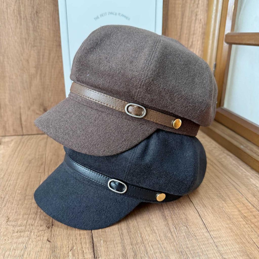 New autumn and winter retro woolen star cap women's leather buckle belt decoration commuting daily wear temperament hat