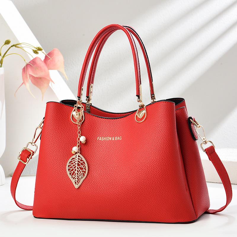 Fashionable Large Capacity Women's Shoulder Bag 2025 New Style Trendy Womens Handbag Designer Crossbody Single Tote Bag women