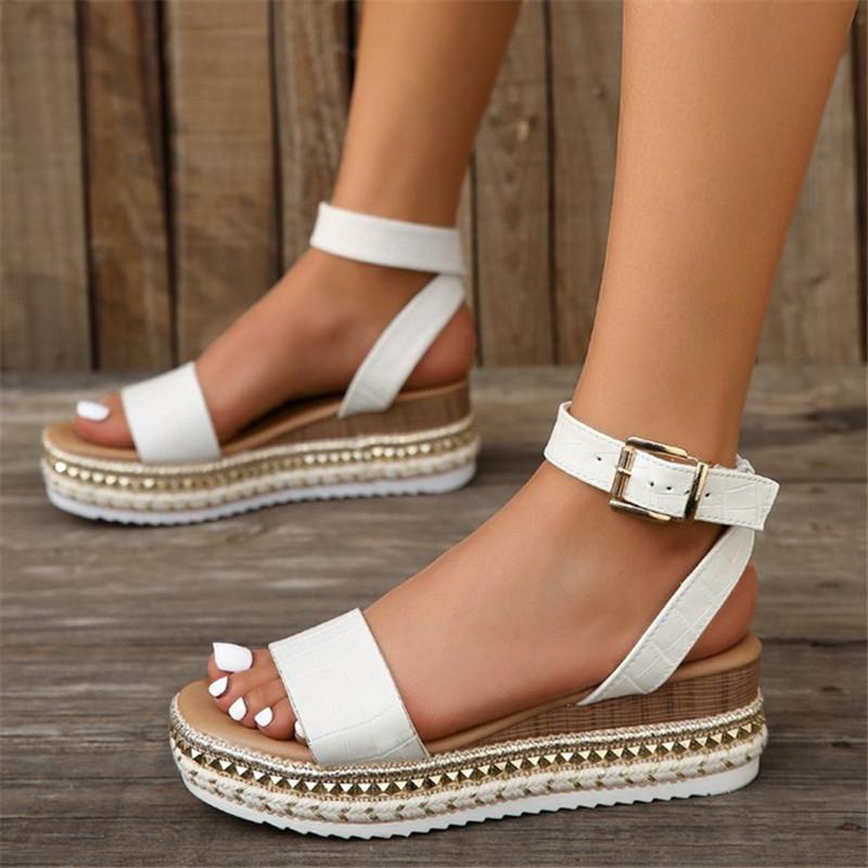 

Весенние сандалии на танкетке из пеньковой веревки, женские сандалии большого размера на толстой подошве-маффин с заклепками и ремешком на щиколотке 43 белый