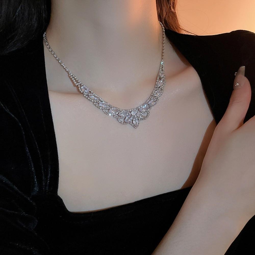 3Pcs U-Shaped Water Drop Pendant Necklace Rhinestone Crystal Bride Jewelry Set  Banquet