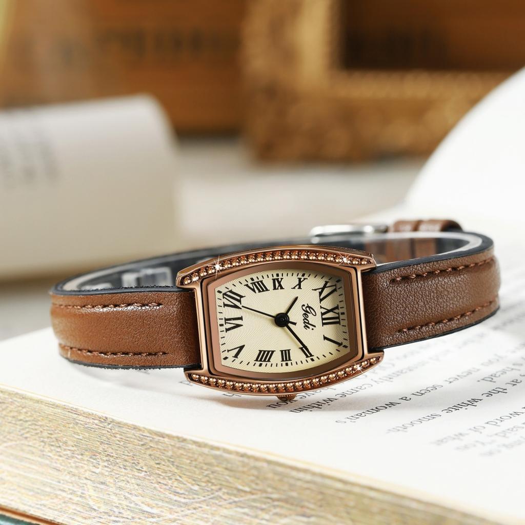 Vintage Roman Graduated Wine Barrel Plate Light Luxury High-End Bamboo Belt Quartz Watch