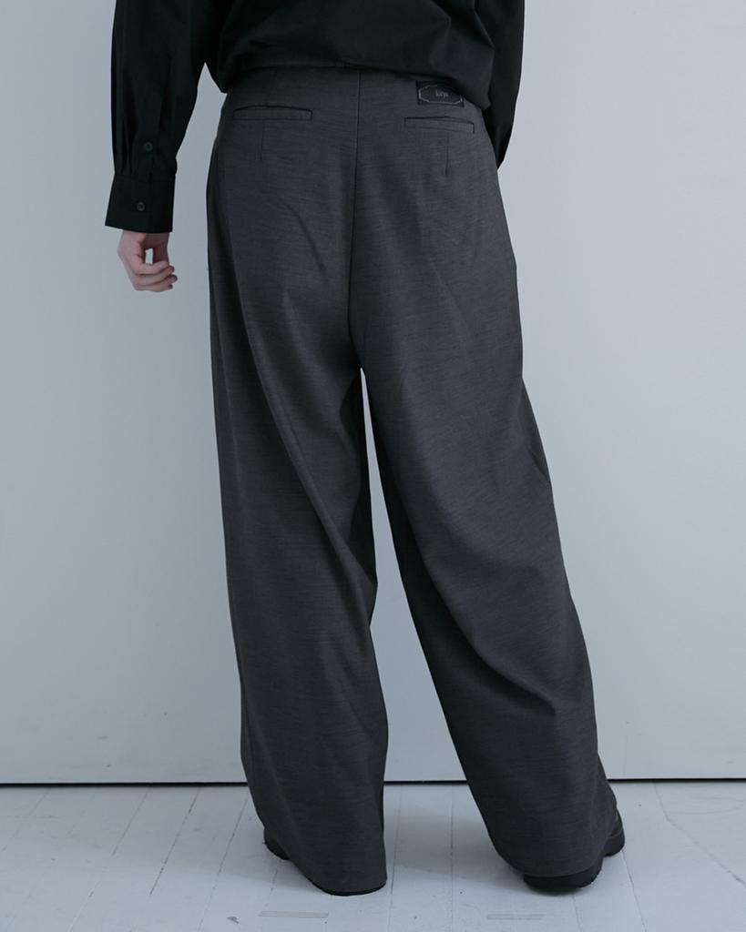 Kilyu Belted Curved Slacks (Gray)