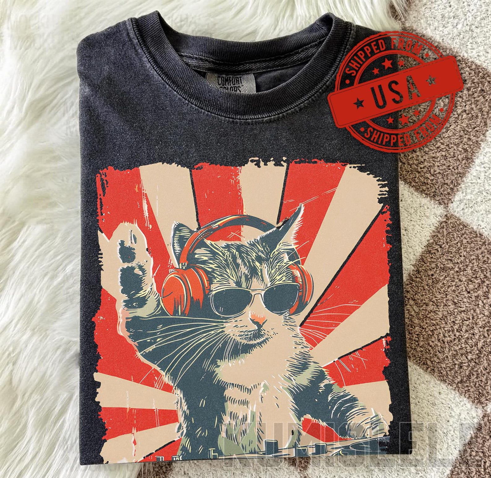 Comfot Colors DJ Cat with Headphones T-Shirt | Funny Cool Cat DJ Graphic Shirt L