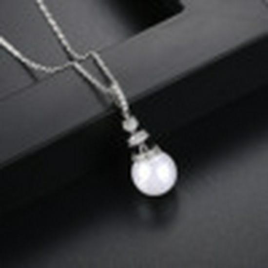 

Jinse Ювелирные изделия: Корейское ожерелье-подвеска из ракушки и циркона (2022)