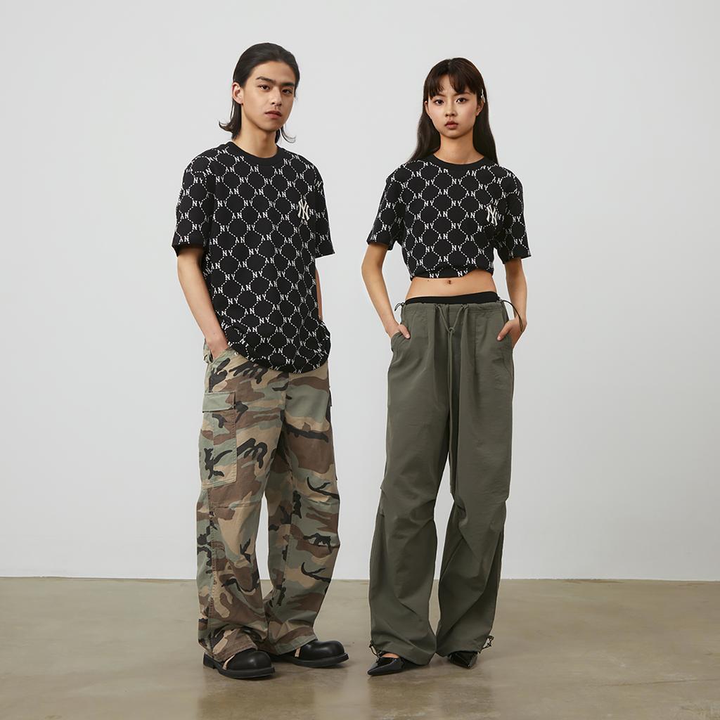 New MLB MONOGRAM Collection New York Yankees T Shirt Unisex Black 3ATSM0143-50BKS