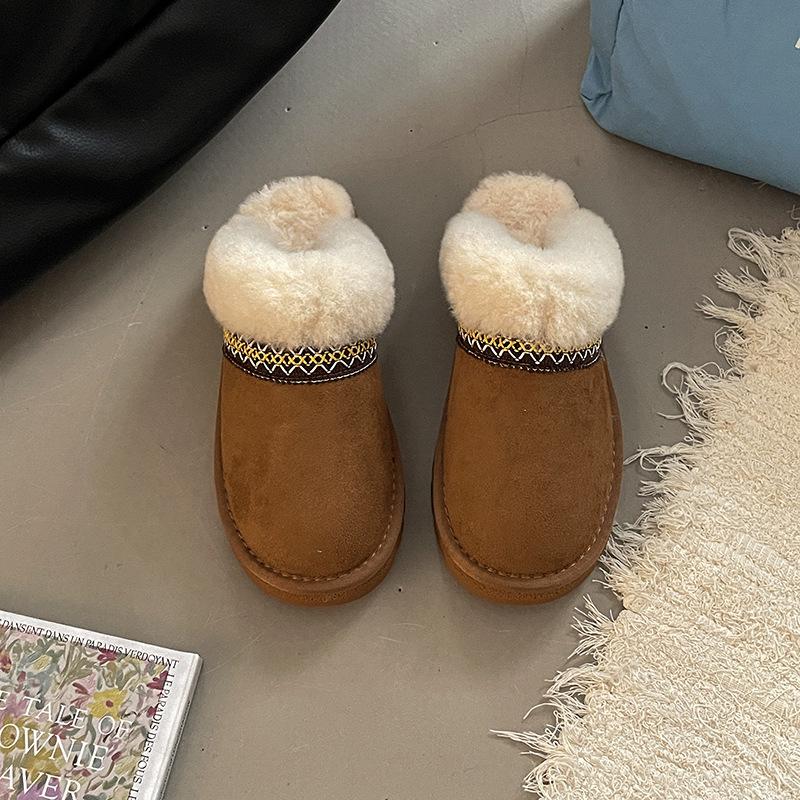 

Ретро изысканное кружево мохнатые тапочки с закрытым носком женские 2025 зимняя мода этнический стиль ленивые хлопковые тапочки теплая обувь 40 малиновый