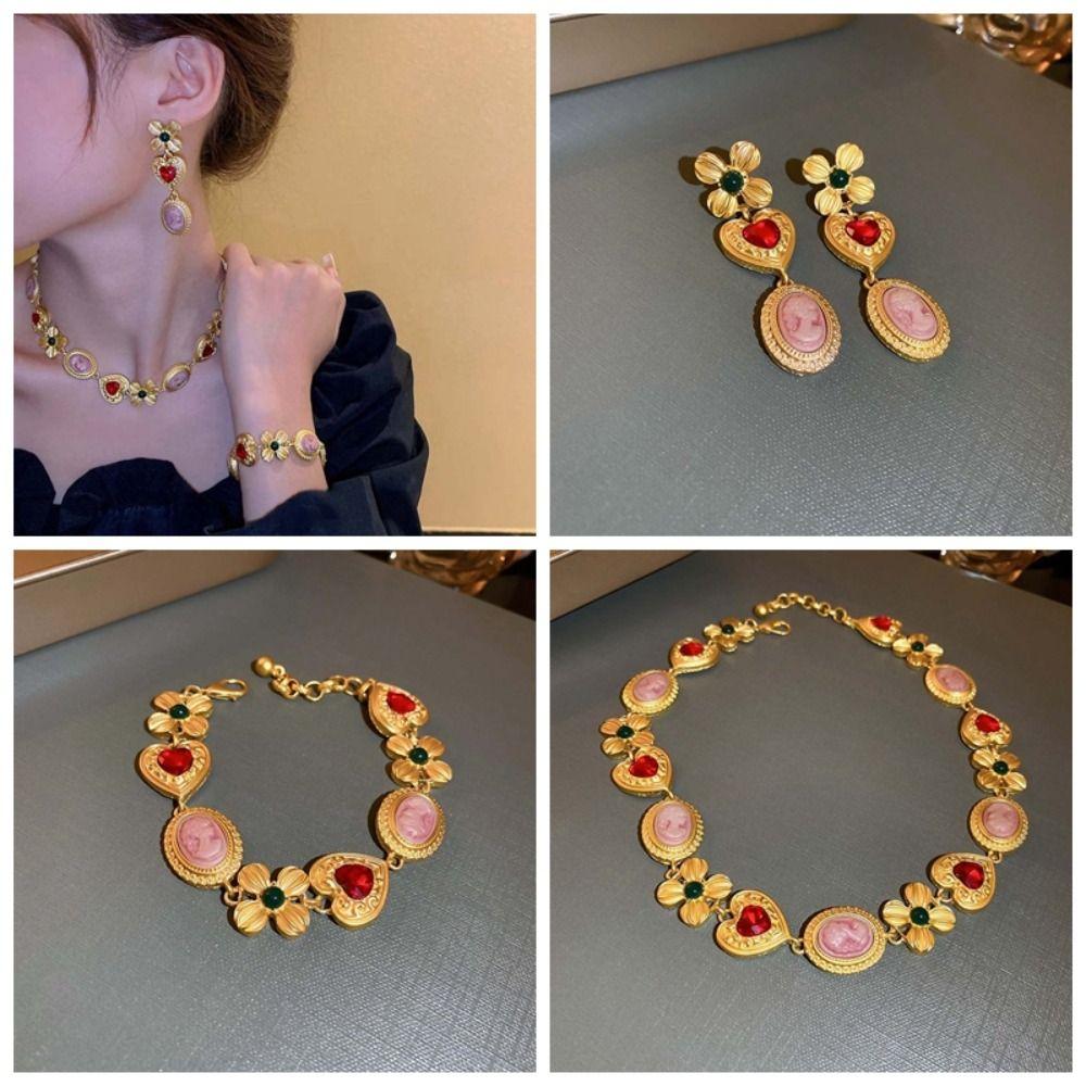 

Elegant Vintage Necklace Zinc Zinc Alloy Retro Emboss Earrings Brilliant Heart Cameo Bracelet Banquet Earrings