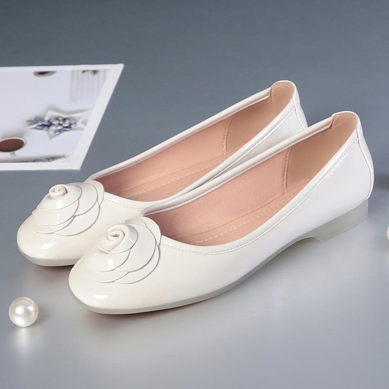 Spring Work Shoes Black Professional Women Comfort Round Toe Shoes Pumps Low-heeled Soft Leather Office Career Formal Shoes