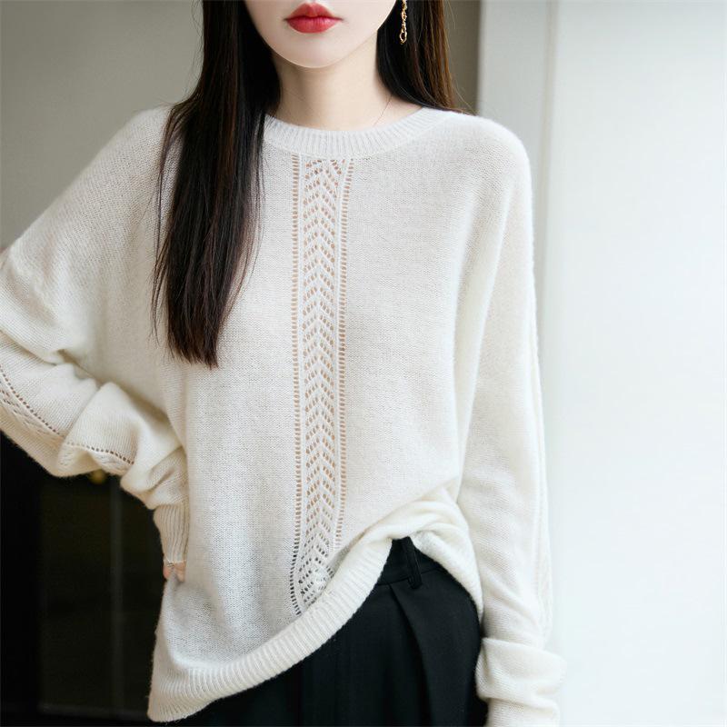 Trendy Wool Knit Hollow Sweater: Soft, Loose-Fit Round Neck for Autumn/Winter