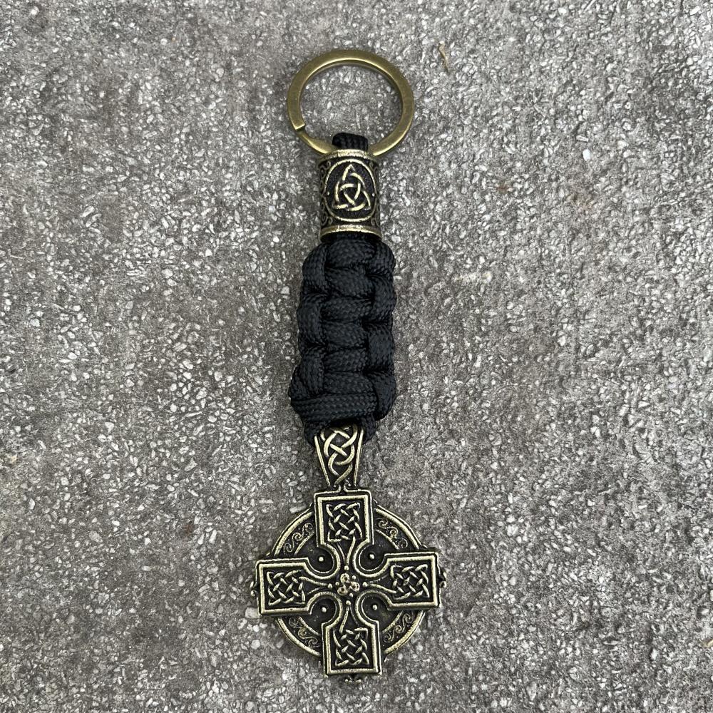 Nostalgia Norse Viking Irish Knot Cross Shield Druid Amulet Trinity Runes Beads Keychain Paracord Accessories