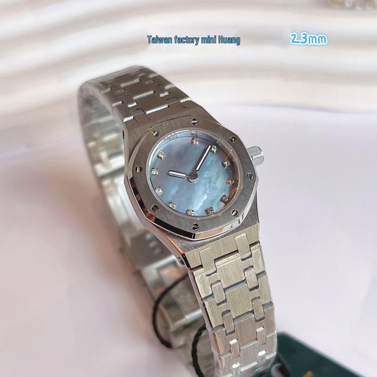 

Frost Gold Royal AP Oak Mini Women s Rubber Quartz Watch with Stainless Steel, Sapphire Crystal, and Diamond Bezel