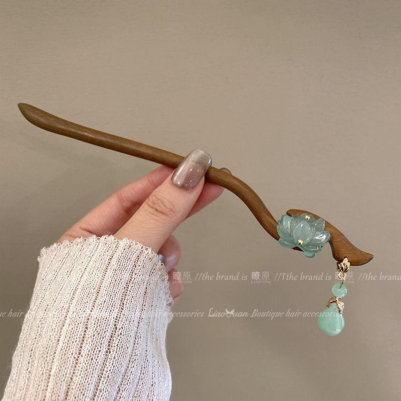 Ancient Style Imitation Jade Pendant Wooden Hairpin Elegant Green Retro Hair Stick Women Traditional Updo Hair Accessories