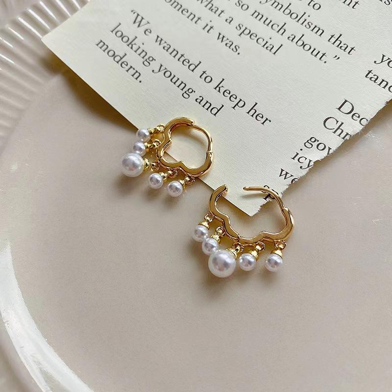 Simple temperament cloud fringed pearl pendant earrings 2025 new trendy exquisite super fairy premium ear buckle