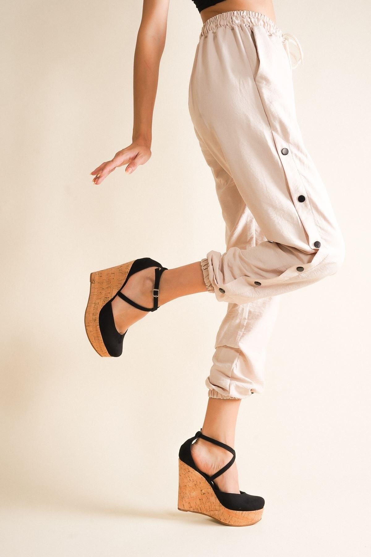 

Women s Fashion Style Special Design Double Baret Wedge Heel Shoes 35