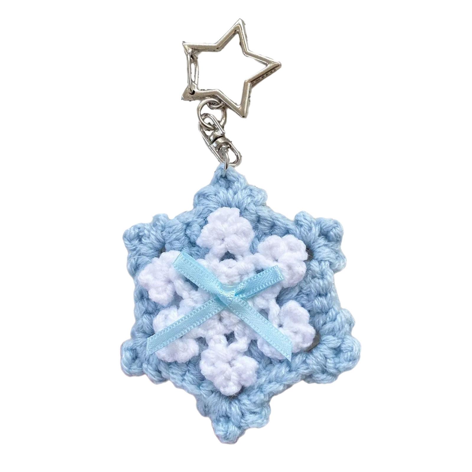 

Winter Themed Phone Lanyard Elegant Yarn Craft Snowflake Bowknot Ornament Handmade Crochet Keychain For Her синій