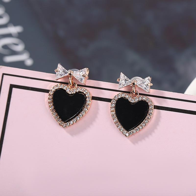 Temperament simple pearl love stud earrings women's light luxury niche design sense high sense Korean versatile earrings ear jewelry