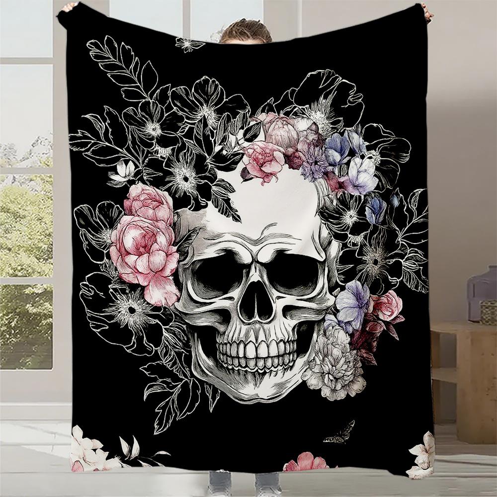 

1pc Gothic Victorian Skull & Floral Print Blanket - Heavyweight Plush All-Season Bedspread, Black/White/Pink/Lavender Quilted 130x150cm