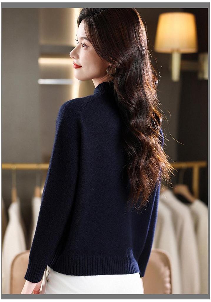 Plus Size Mid-Aged Women's Fashionable Tummy-Concealing Wool Sweater - Autumn/Winter 2025 Collection