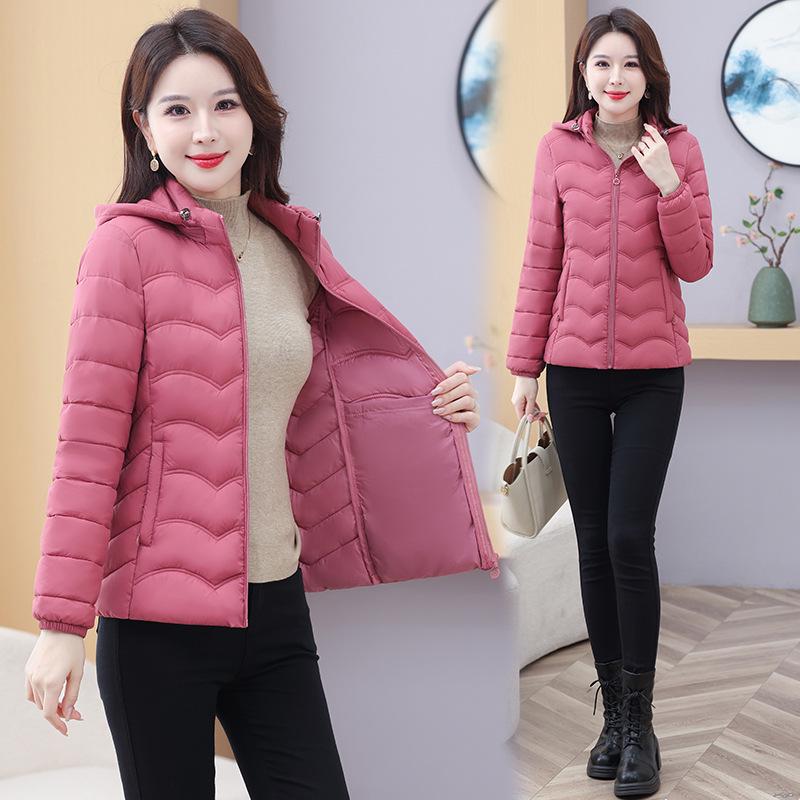 Women's Lightweight Down Cotton Jacket, Short Slim Fit, 2025 Fashion, Casual Padded Coat for Mothers.