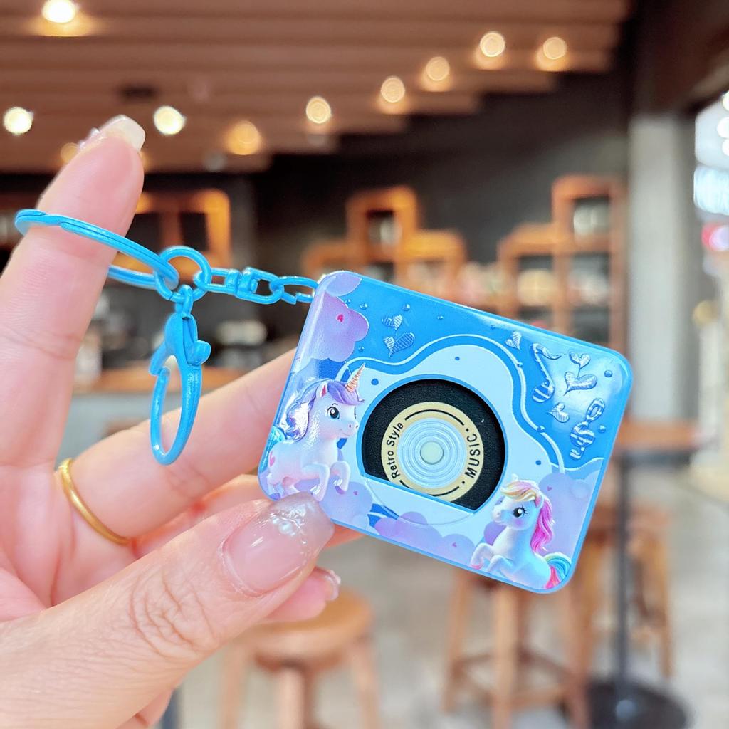 Cartoon-Tier-Plattenspieler-Schlüsselanhänger: Süßer Rucksackanhänger und lustiges CD-Player-Spielzeug