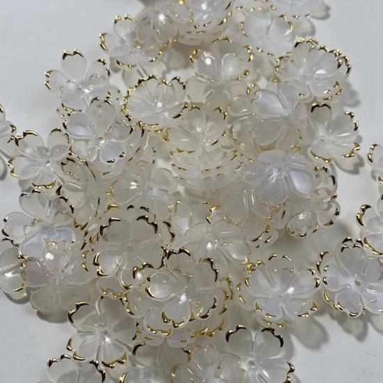 50Pcs Acrylic Cherry Blossom Beads Golden-Plated Flower Spacer Beads DIY Handmade Necklaces Bracelets Jewelry Making 5-Petal Floral Charms