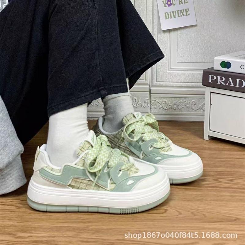 Love board shoes women's spring and summer thick soles increase in height, breathable casual sports shoes women's green shoes increase in height