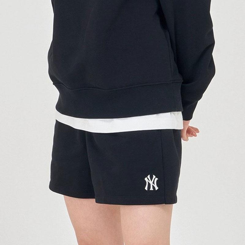 MLB New York Yankees Solid Color Lace-Up Loose Casual Shorts Women Shorts Black 3FSPB0143-50BKS