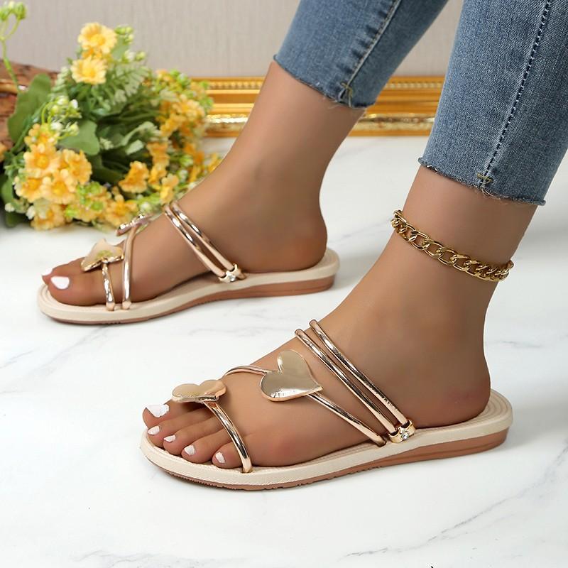 Fashion Women Slippers Open Toe Female Flat Sandals Non Slip Beach Shoes Elegant Heart Decoration Women Shoes Fashion Sandalias De Mujer