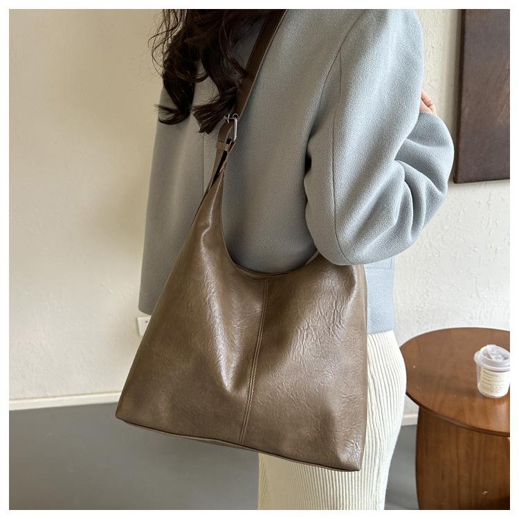 Women's Faux Leather Shoulder Bag, 2026 Trendy Solid Color Work Tote, Korean Style Zipper Closure Bucket Handbag