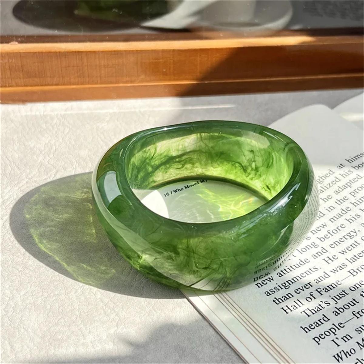 

Irregular Forest Waves Art Green Resin Transparent Round Wide Bracelet Women Fashion Charm Thick Wide Fairy Bangle Jewelery 60-62mm