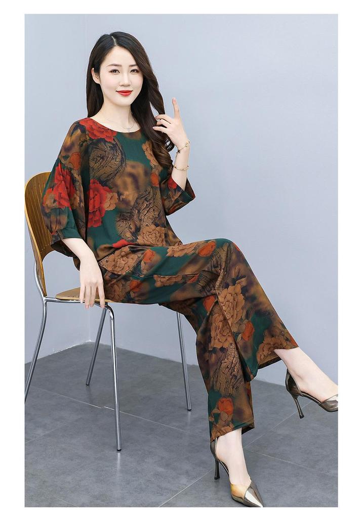 Retro Printed Wide-Leg Pants & Mid-Sleeve Round Neck Top - Elegant Two-Piece Set for Mothers