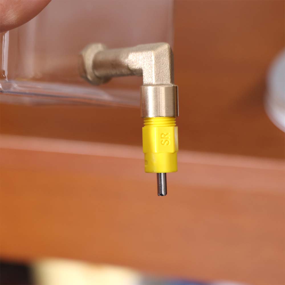 Easy To Clean 520ML Bird Water Feeder Dangling Leakproof Parrot Water Dispenser Plastic Transparent Bird Waterer for Bird Cage