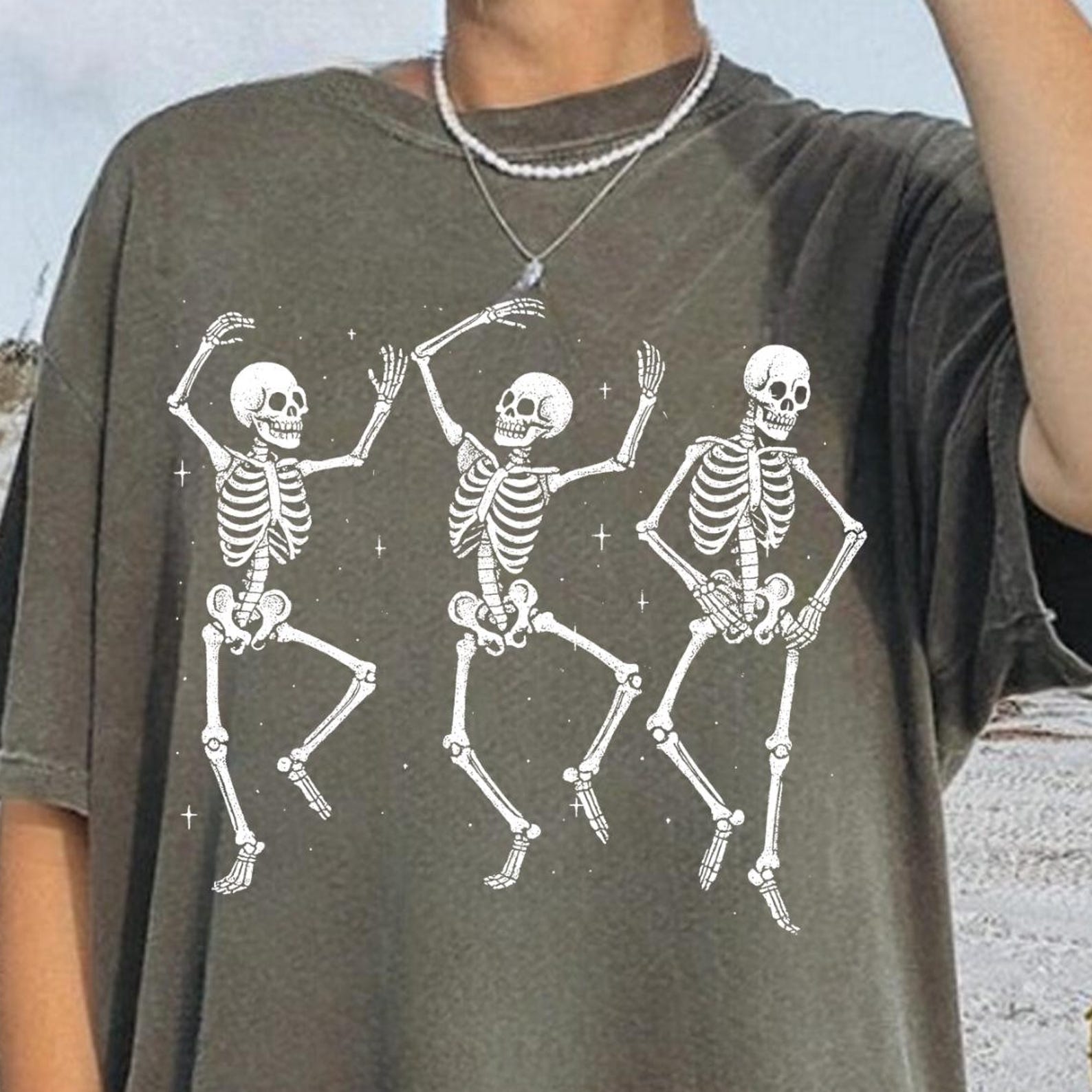 Halloween Dancing Skeletons, Retro Skeleton Shirt, Spooky Season Tee, Spooky Dancing Skull Top, Trick Or Treat Shirt, Funny Haunted Costume XL
