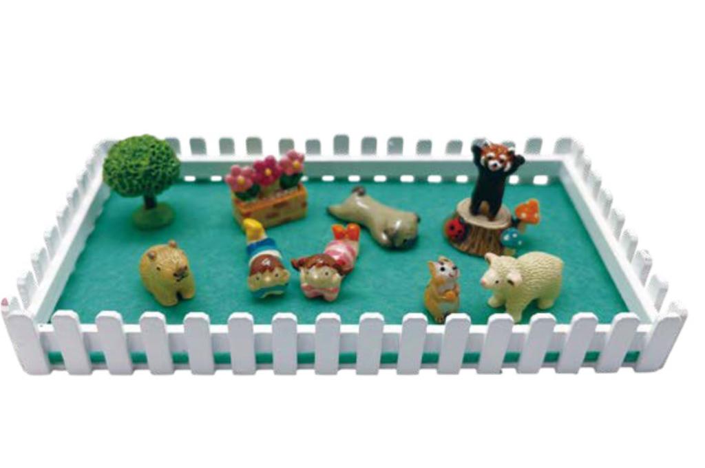 Feel So Happy Miniature Animal Doll Interior White Fence Everyday's Figurine, Display, Furniture, Accessories,