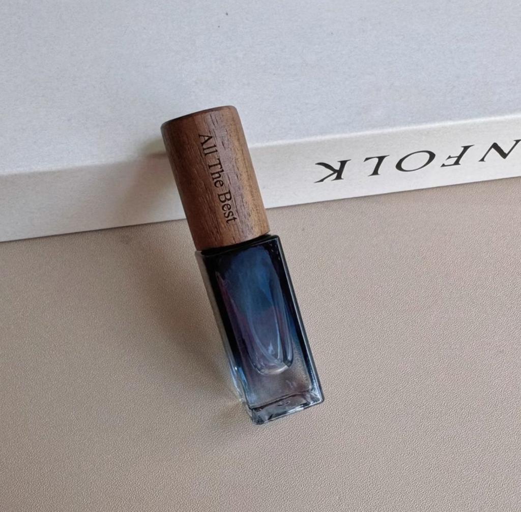 5ml Transparent Glass Perfume Spray Bottle Sample Glass Vials Cosmetics Portable Mini Perfume Atomizer Wooden Cap Refillable