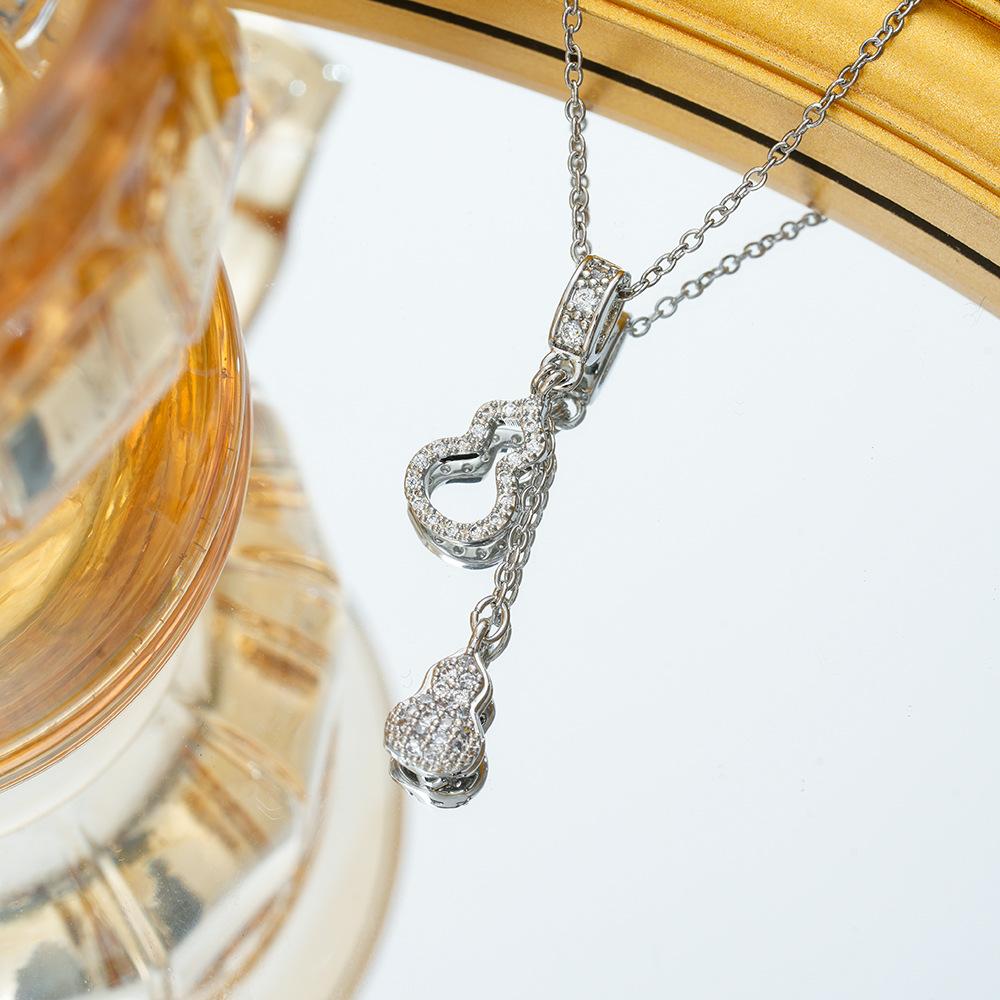 New Style Without Fading, Fashionable Gourd Tassel Light Luxury Simple Niche Design Women's Necklace Set