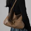 Stor väska i koskinn budväska dam ny nischad high-end kedjeväska stor kapacitet pendlar axelväska dam