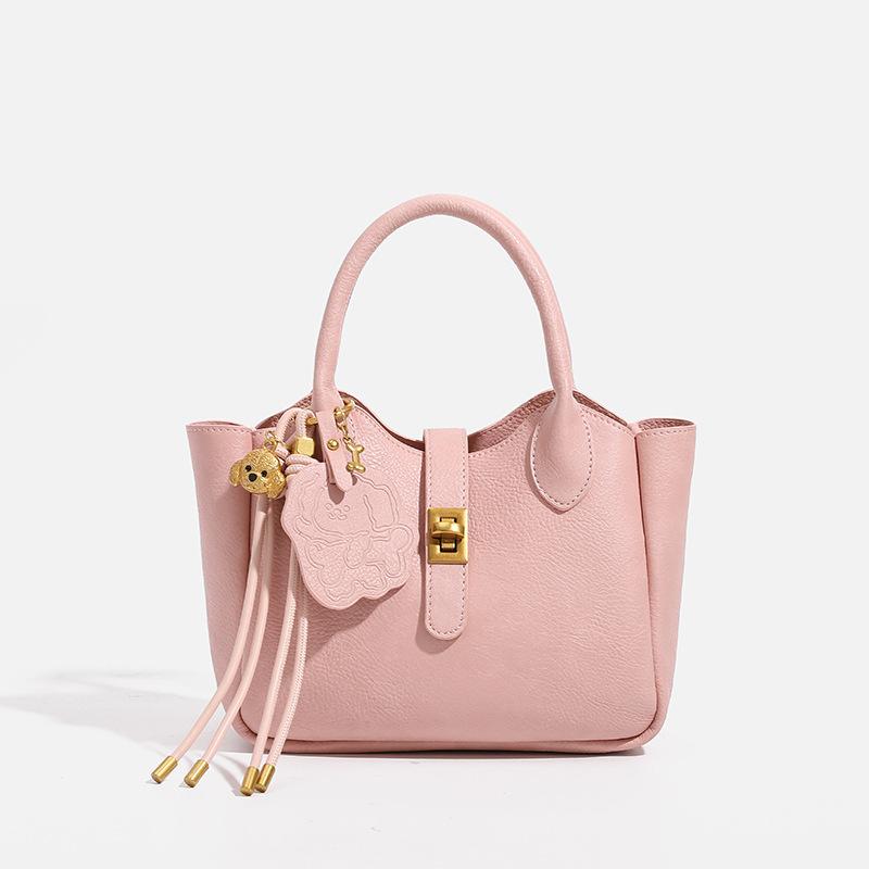 

Bag women 2025 summer new niche design portable vegetable basket trendy fashion bucket bag versatile ins messenger розовый