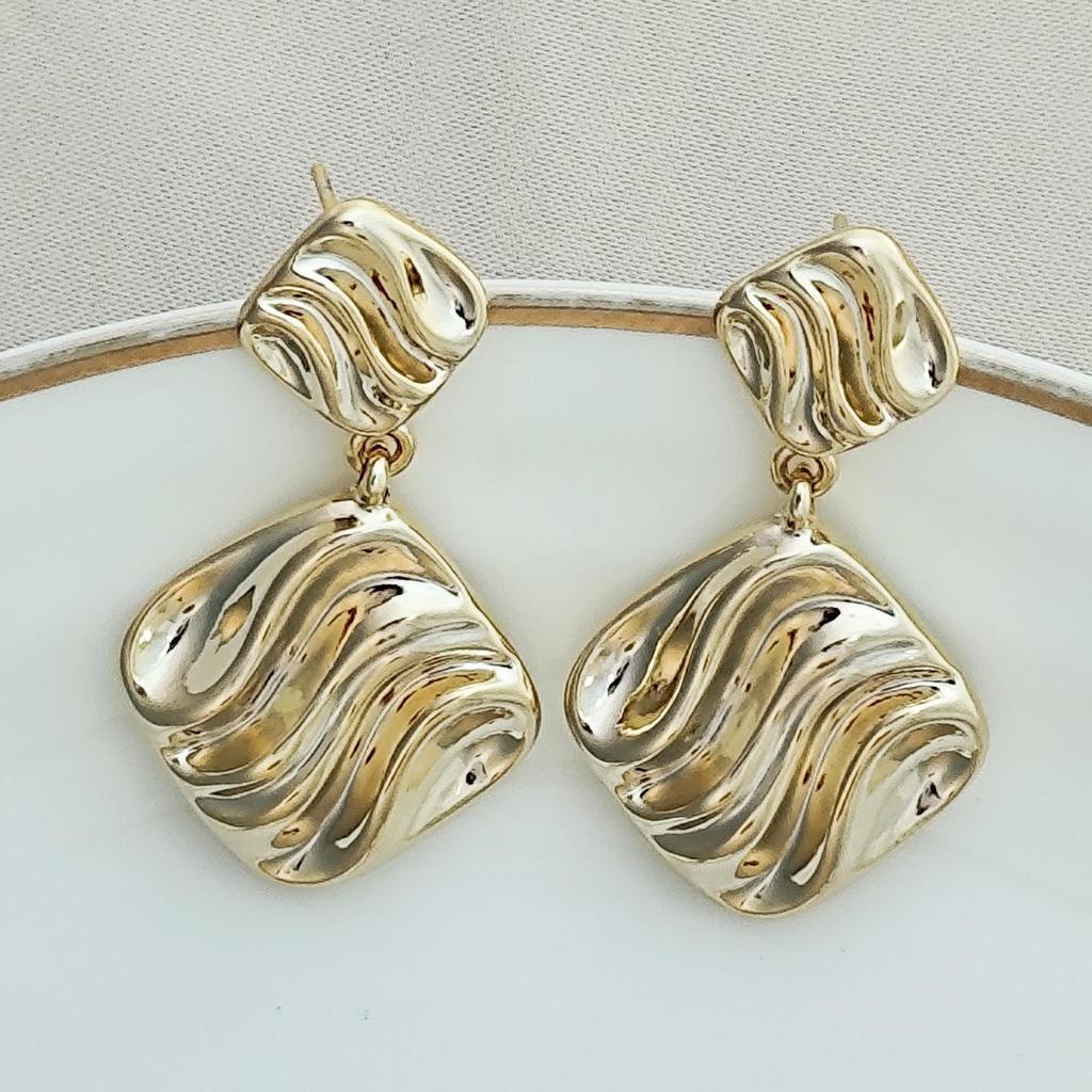 Real Gold Tone Silver Needle Geometric Hammered Earrings for Women - European & American Style Smooth Alloy.